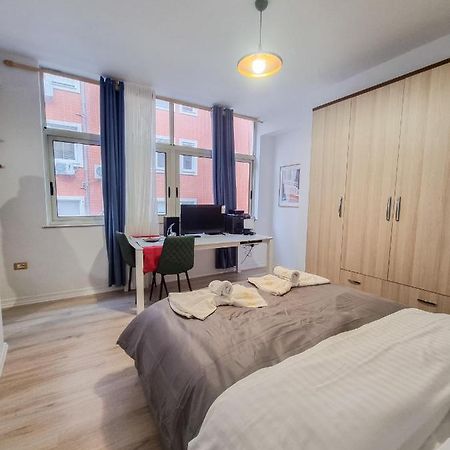 Cozy Apartment In City Center Тирана Екстериор снимка