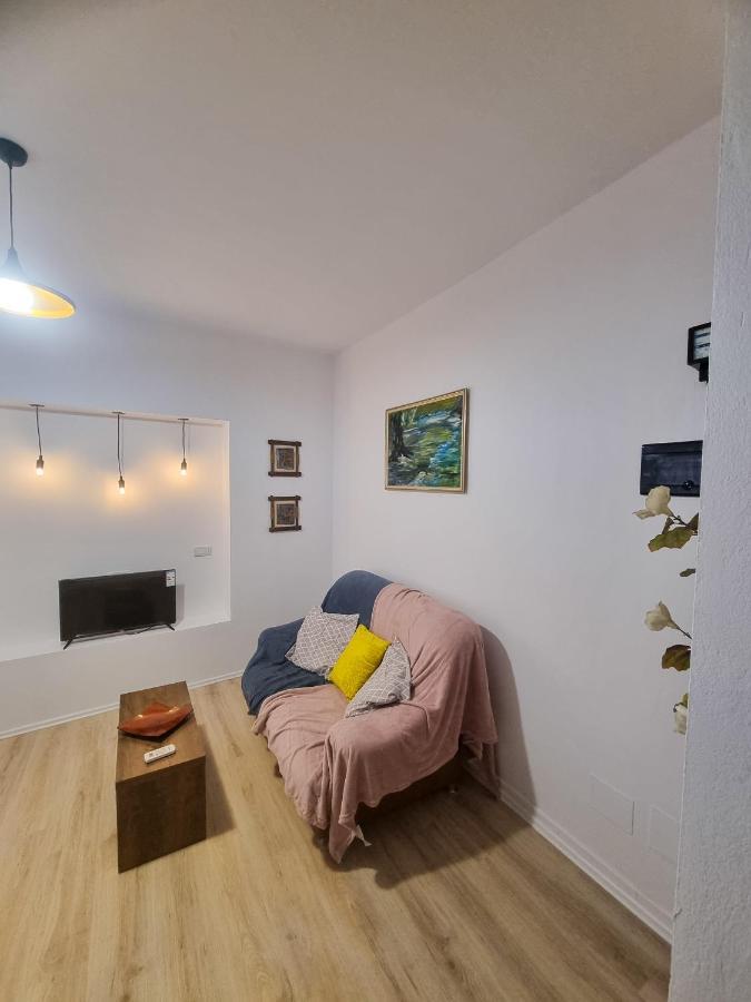 Cozy Apartment In City Center Тирана Екстериор снимка