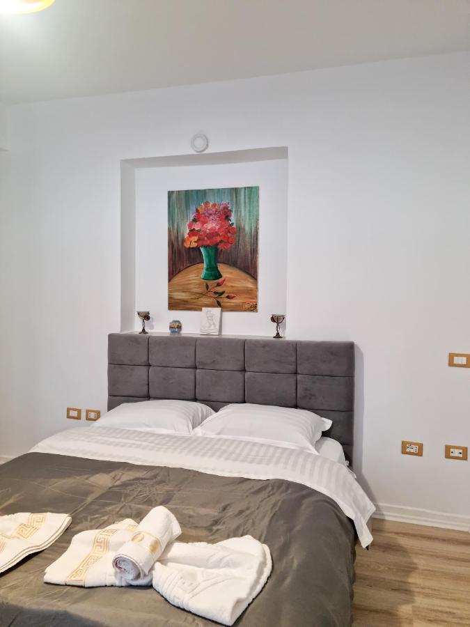 Cozy Apartment In City Center Тирана Екстериор снимка