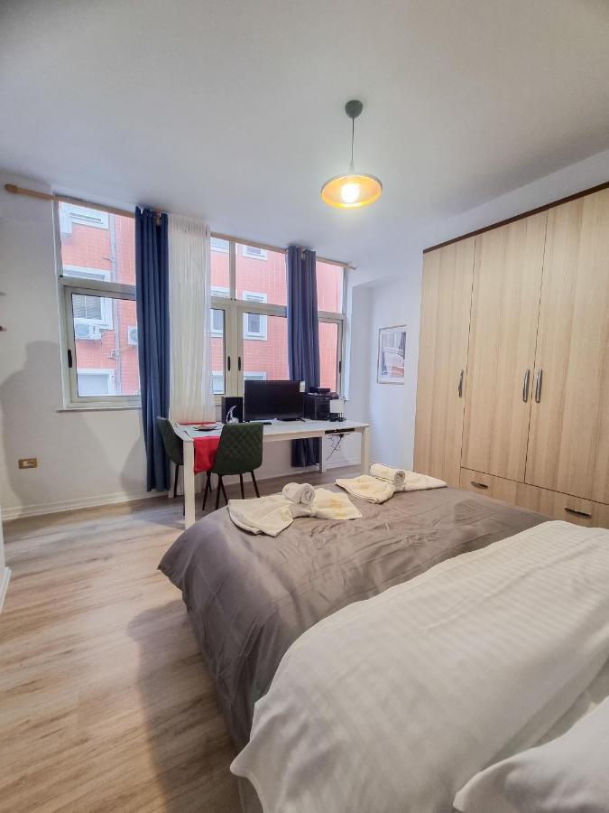Cozy Apartment In City Center Тирана Екстериор снимка