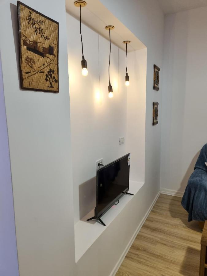 Cozy Apartment In City Center Тирана Екстериор снимка