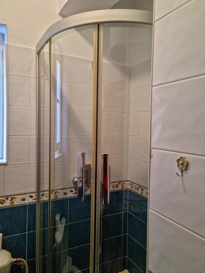 Cozy Apartment In City Center Тирана Екстериор снимка